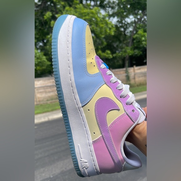 Air Force 1 UV , they change color in the sun - Picture 6 of 6